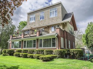 1019 Main St, MUKWONAGO, WI 53149