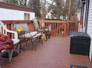 833 Victory Ln, Justice, IL 60458