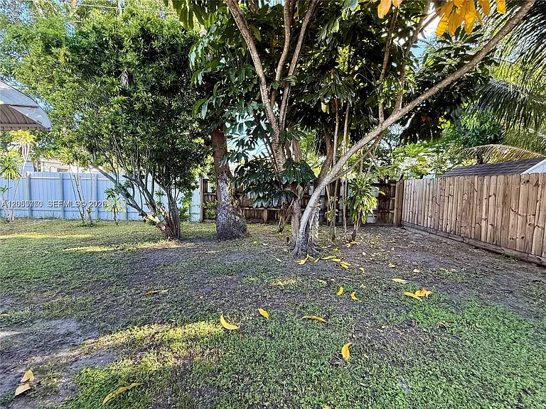 7654 Indigo St — Photo 23