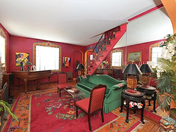 2nd image of 13934 Coolidge Ave