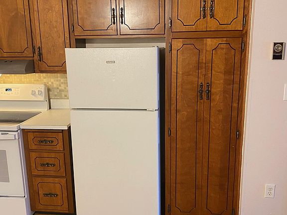 Kitchen refrigerator