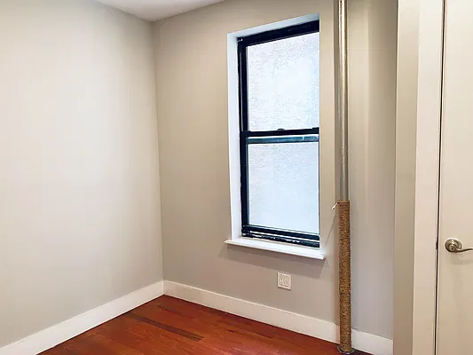 Rented by Premier One Realty LLC | media 16