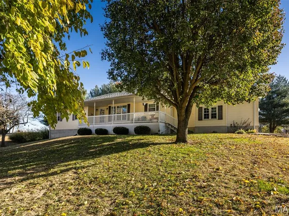 40 Ridge St, Moro, IL 62067