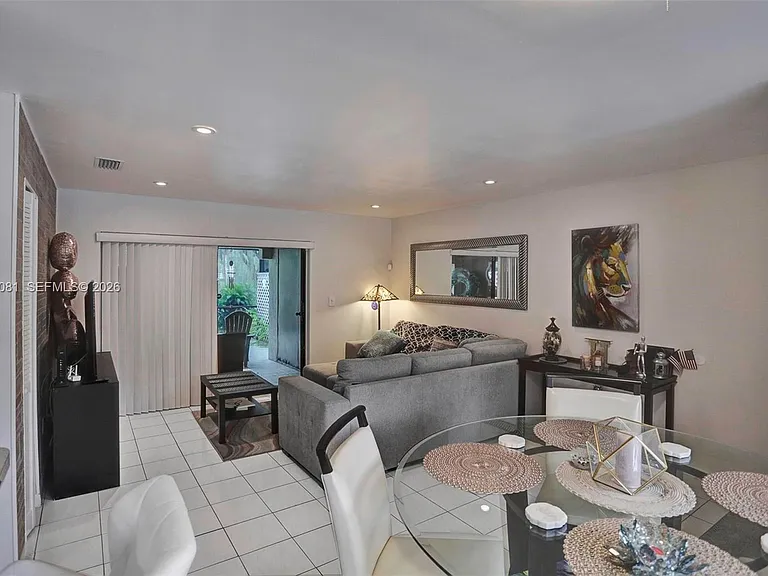10540 SW 154th Ct #7 — Photo 5