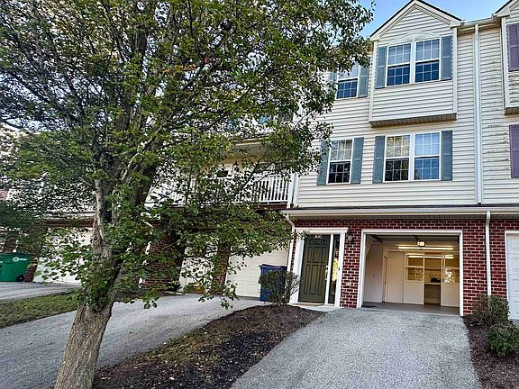 2nd image of 800 Oak Tree Blvd