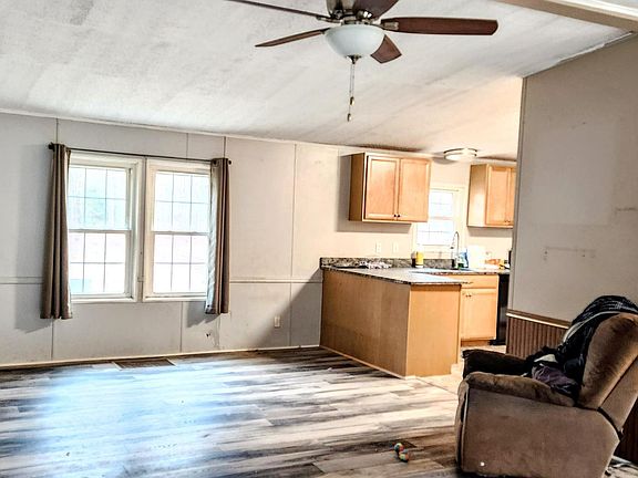 3rd image of 26278 Miller St
