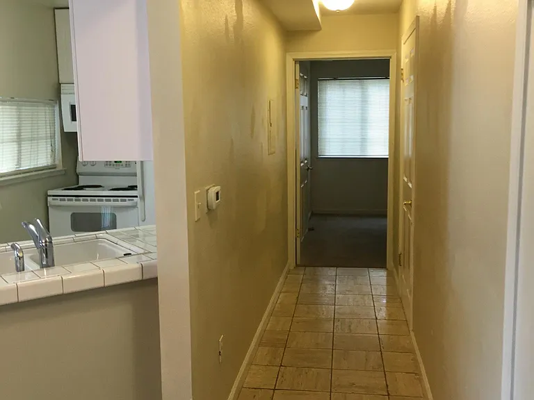 22509 Center St — Photo 9