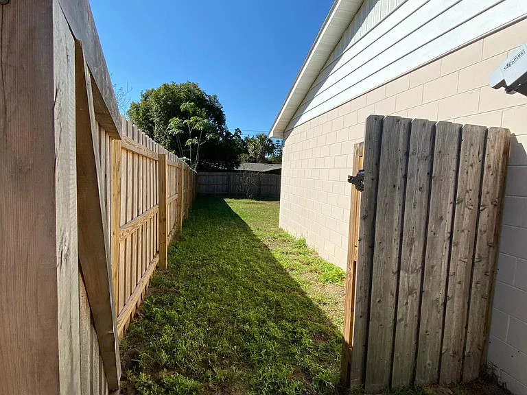 607 Ridge Pl — Photo 12