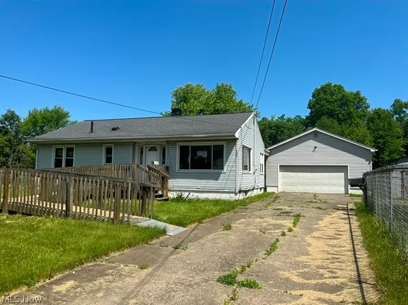 400 2nd St SW, Warren, OH 44483