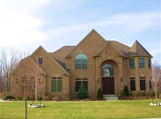 30907 Prestwick Xing, Westlake, OH 44145