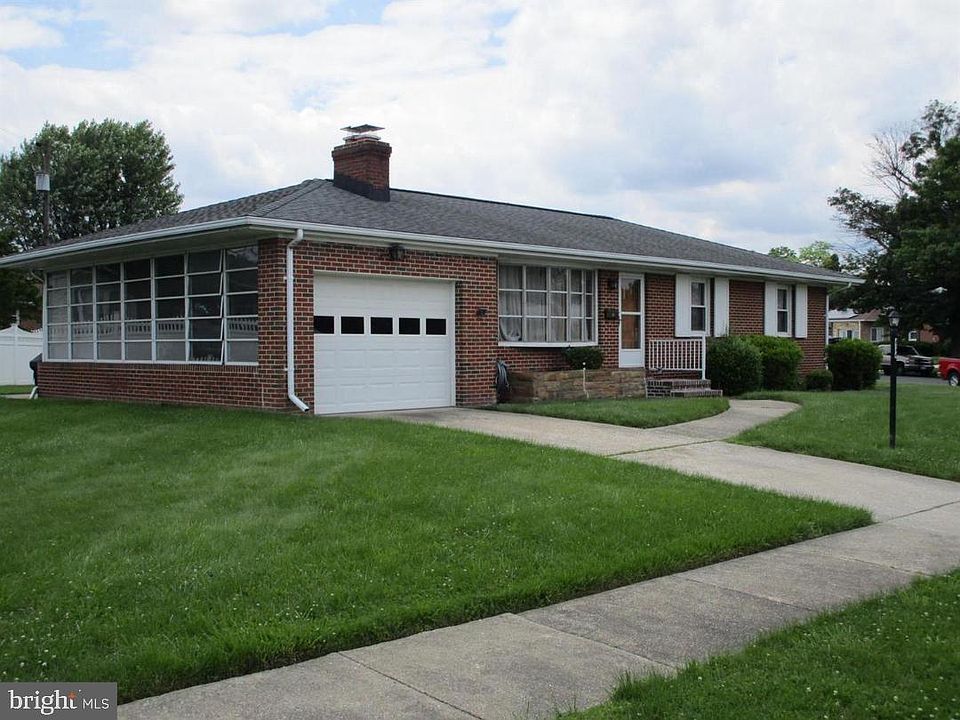 1st image of 624 Gayle Dr