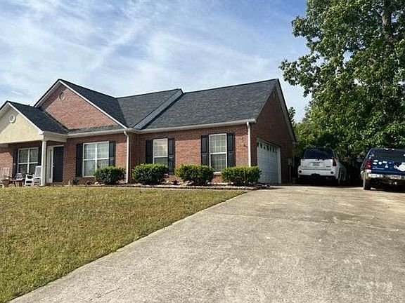 3rd image of 701 Porter Ln