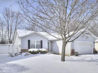 572 Bayberry Dr, Elyria, OH 44035