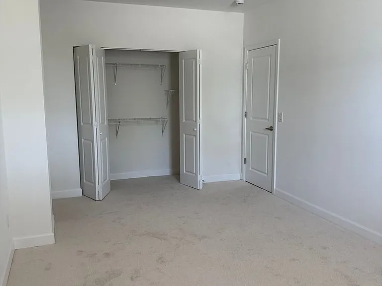 5630 Pershing Ave #13 — Photo 9