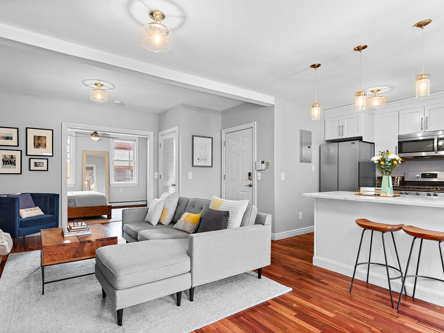 1 bed, 1.0 bath, 630 sqft, $3,400 — Photo 2