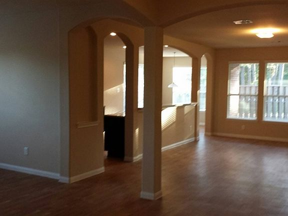4th image of 1018 Sarena Ct