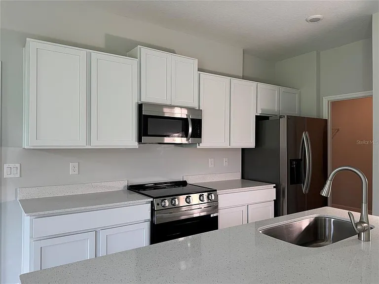13416 SW 31st Terrace Rd — Photo 11