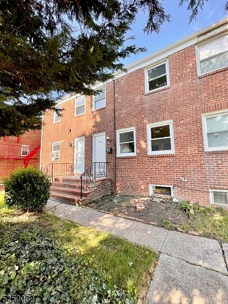 1st image of 973 Stuyvesant Ave