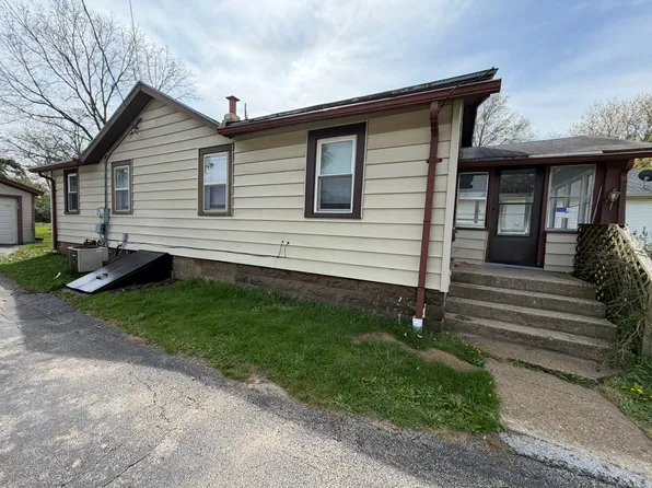 4815 Lexington Blvd, Loves Park, IL 61111