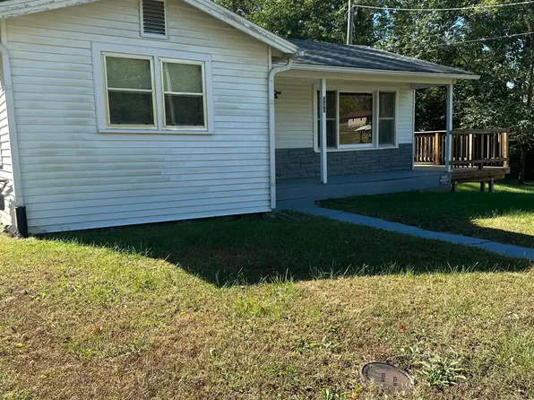 600 E Thomas St, Marshall, MO 65340