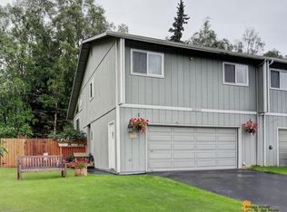 18530 Neumann Cir, Eagle River, AK 99577