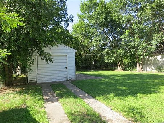 4th image of 8641 Danville Dr