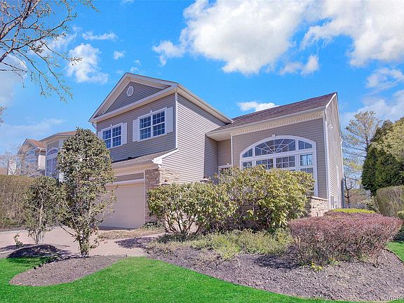 3rd image of 177 Hamlet Drive