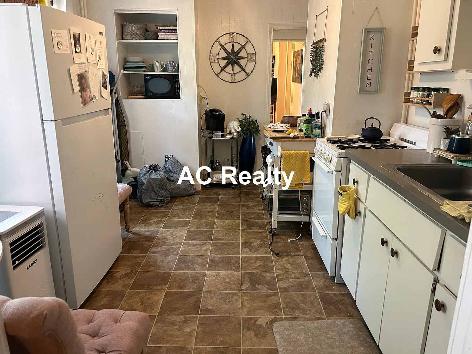 1 bed, 1.0 bath, $2,350 — Photo 2