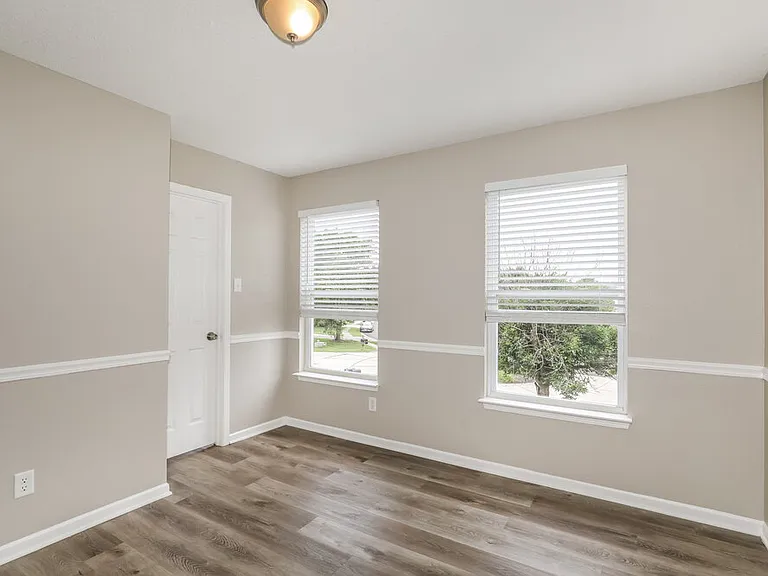 10301 Kensington Way — Photo 15