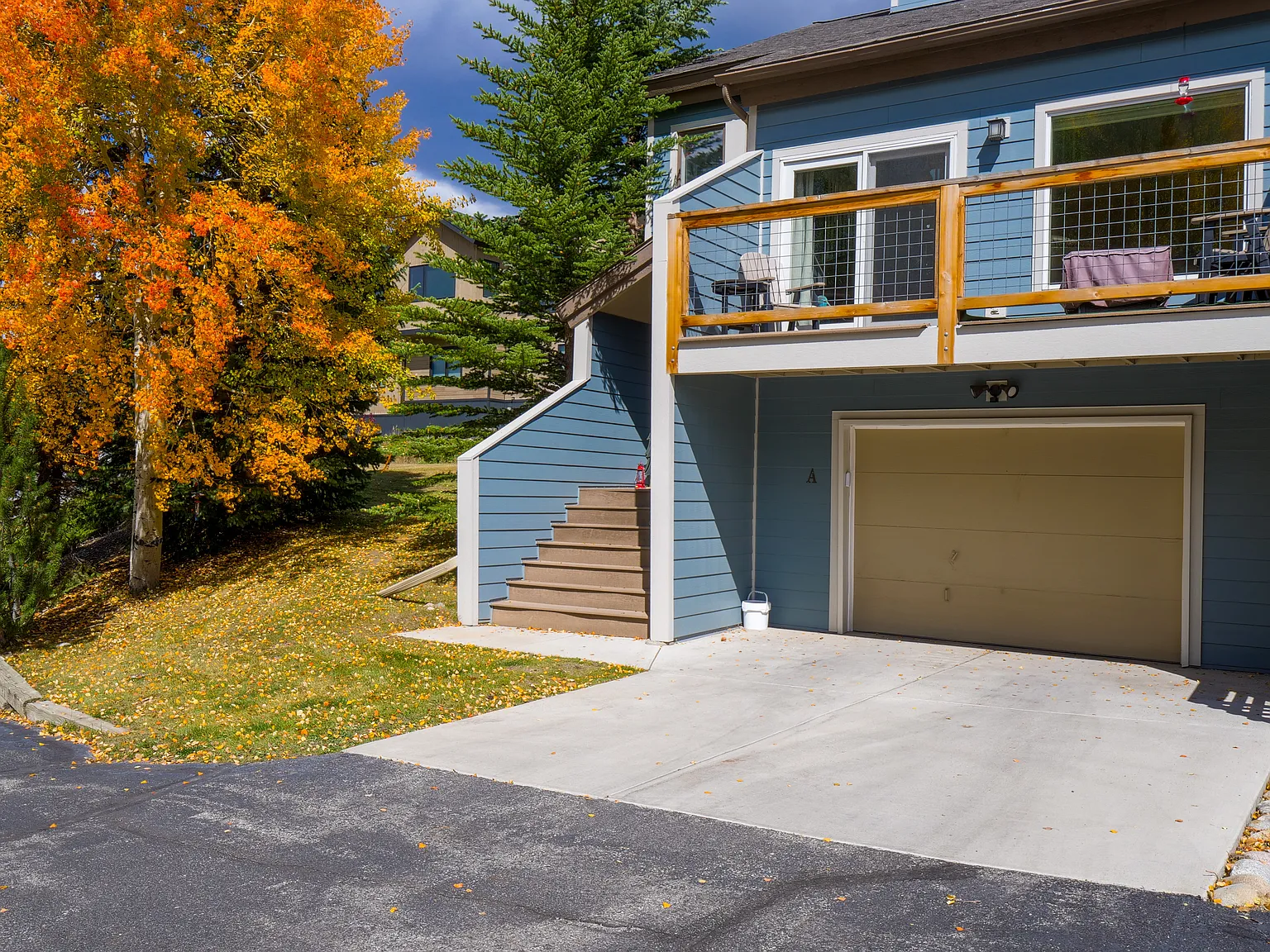 3 bed, 2.5 bath, 1441 sqft, $4,500 — Photo 1