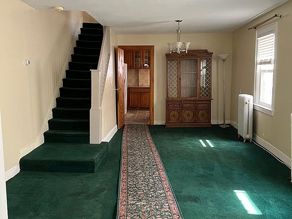 2nd image of 116 Avenue 146 St