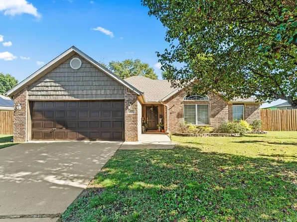 421 Crystal St, Lowell, AR 72745