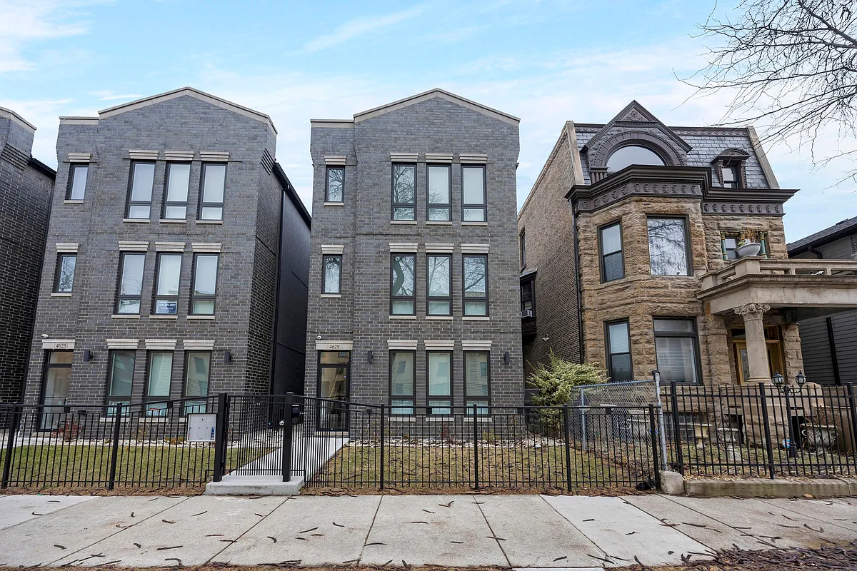 Building Photo - 4629 S Michigan Ave #2