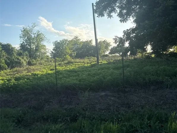 7642 Dixon Rd, Fulshear, TX 77441