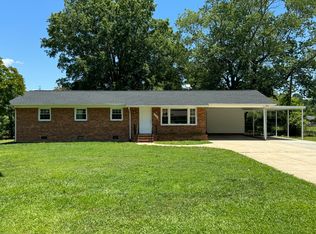 2916 Camberley Dr, Durham, NC 27704