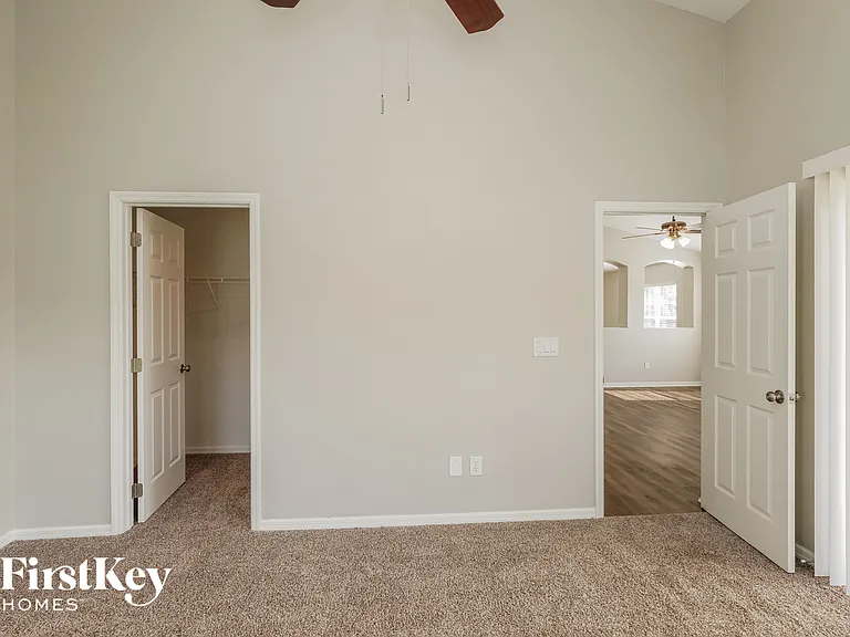 2424 Deer Creek Blvd — Photo 6