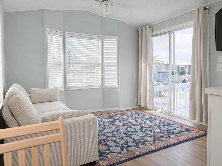 131 Lazy Ave — Photo 10
