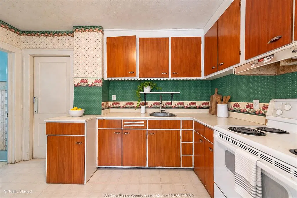 2 bed, $1,600 — Photo 4