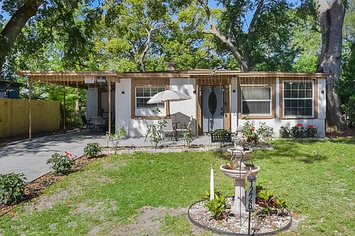 1226 Dewey Ave Photo 1