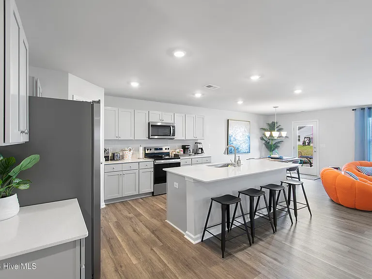 4917 Abbington Oaks Way SE — Photo 5