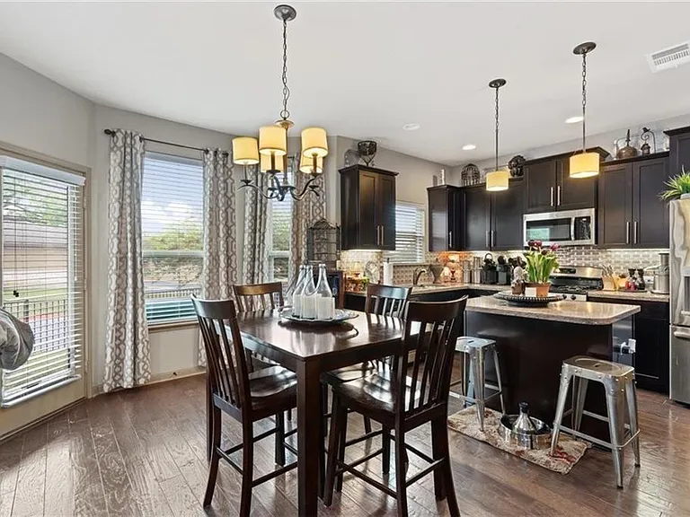 10804 Champ Ct — Photo 12