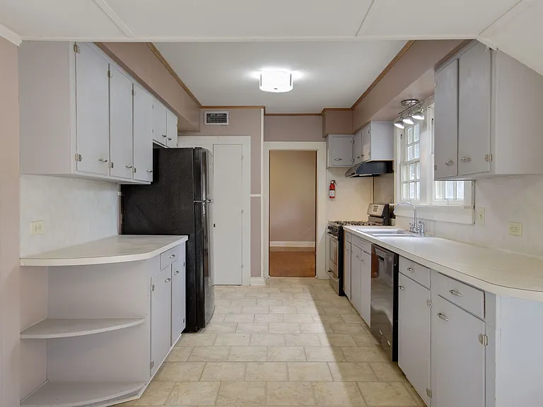 612 Harding St #A — Photo 5