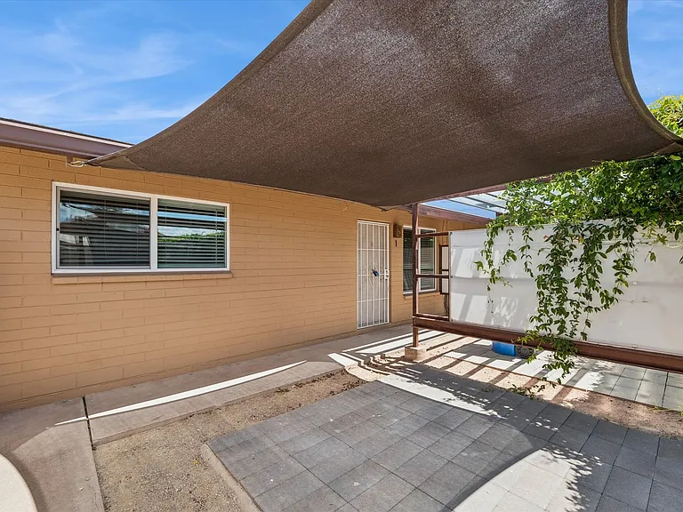 4819 E Cambridge Ave — Photo 27