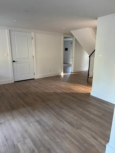3 bed, 2000 sqft, $3,660 — Photo 2