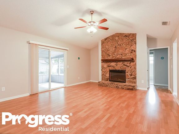3rd image of 7415 Du Clay Forest Dr E