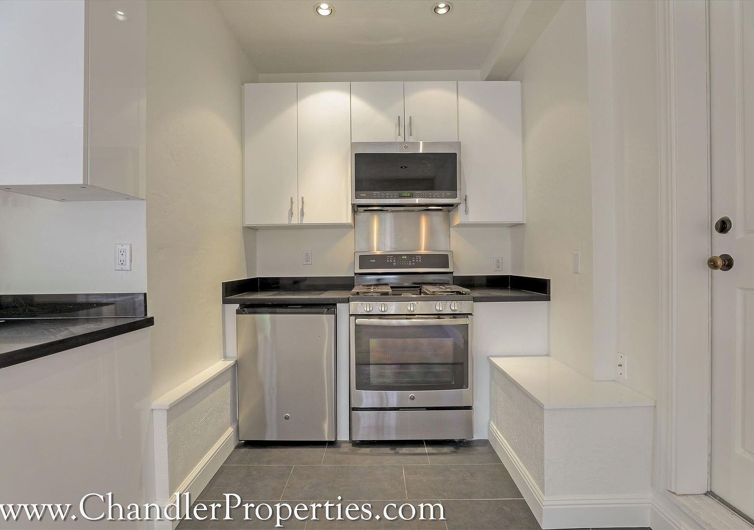 3217-21 Gough St Unit 3217 - Image 4