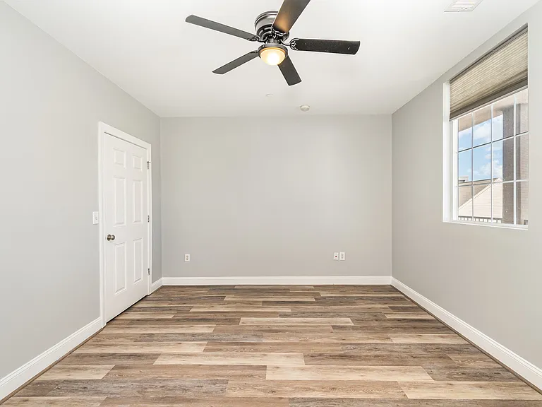 360 S Elm St #303 — Photo 7