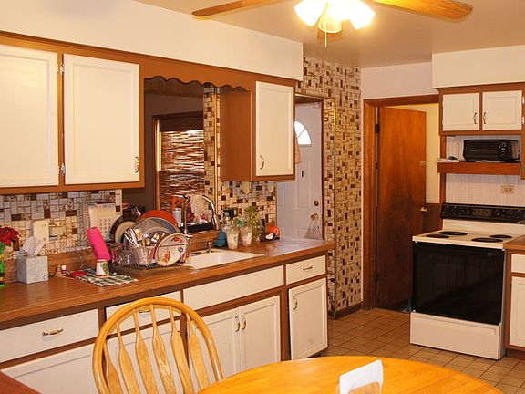 4th image of 8109 Lockwood Ave