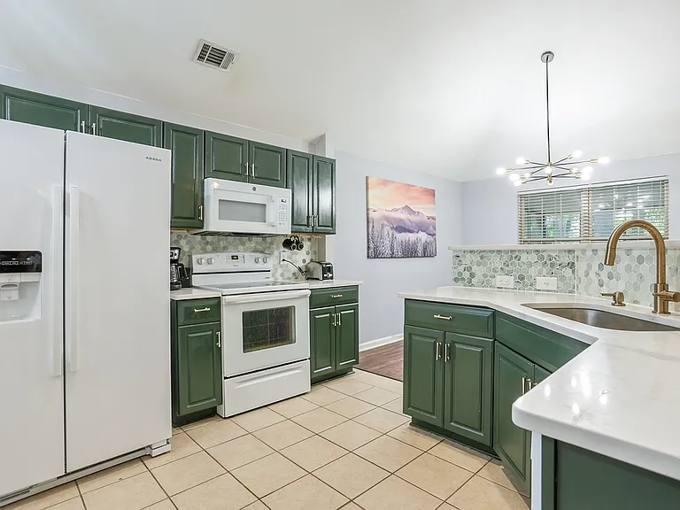 224 Park View Ct — Photo 9