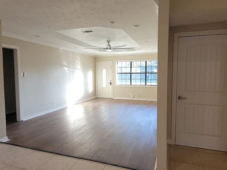 250 S Clover St — Photo 3